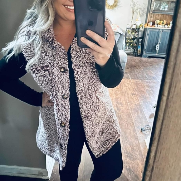 Longline Teddy Vest Jacket - Picture 4 of 11